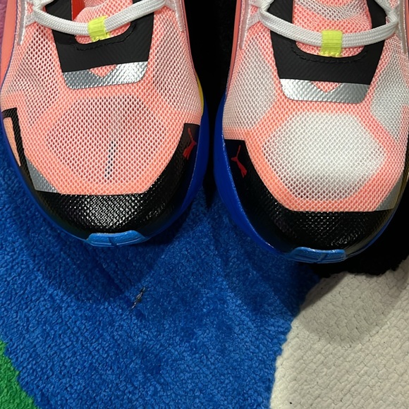 Brand new shoes for sale for women 100% authentic for running - Picture 5 of 9